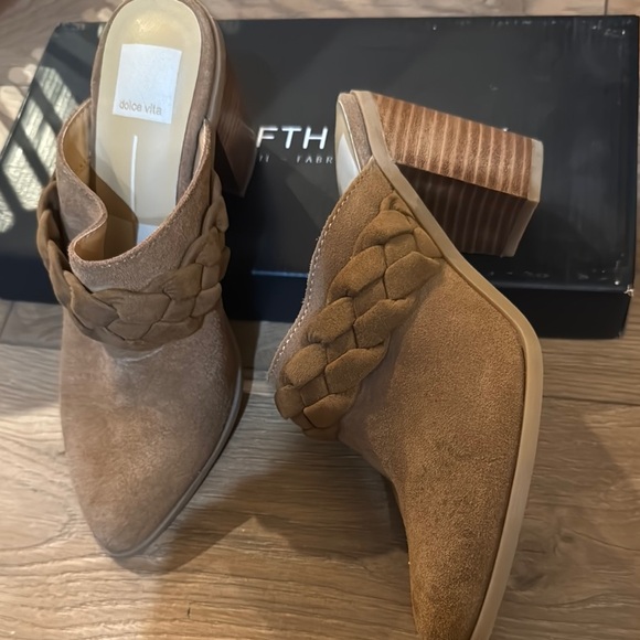 Dolce Vita Women's Brown Suede Mules - Picture 2 of 2